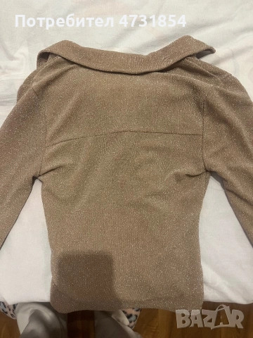 Елегантна златиста риза-блуза , снимка 2 - Блузи с дълъг ръкав и пуловери - 53402923