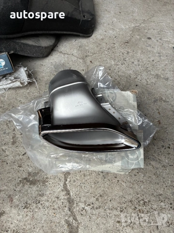Нов Десен накрайник за ауспух за MERCEDES E-Class W212. А2124902827. Оригинален. 