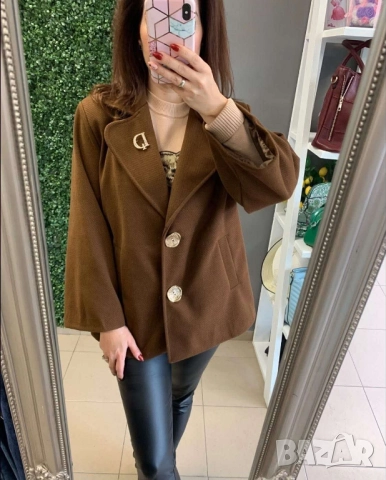 ⭐️Къси дамски палта с хастар и красива брошка , снимка 3 - Якета - 52019047