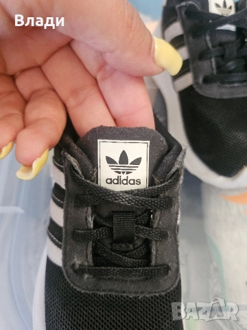 детски adidas маратонки 22номер , снимка 4 - Детски маратонки - 51730720