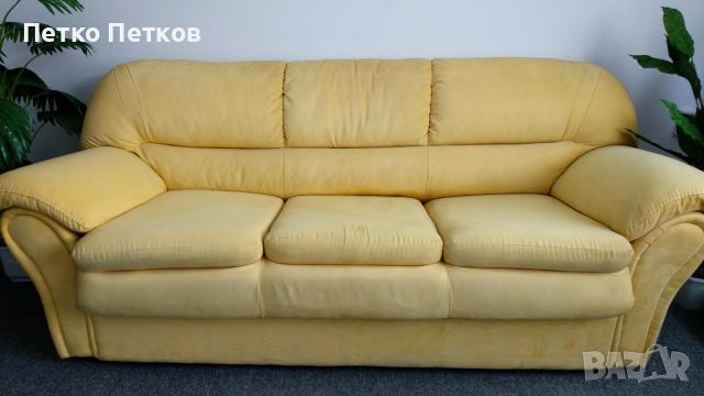 Триместен разтегателен диван - жълт, снимка 1 - Дивани и мека мебел - 45435099
