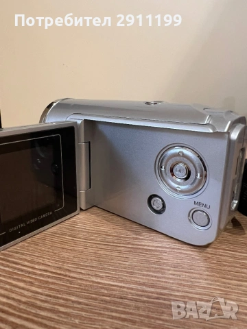 Видеокамера Rove 3.1 Mp, снимка 3 - Камери - 53392851