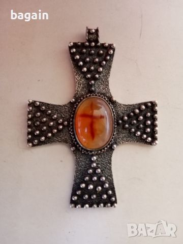 Уникален сребърен кръст с гранулация и ахат., снимка 1 - Колиета, медальони, синджири - 46411993