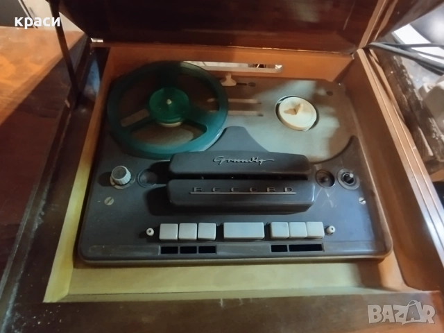 Старо лампово радио Грундинг,радио,грамофон и магнетофон, снимка 6 - Антикварни и старинни предмети - 52957976