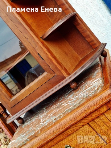 Винтидж витринка, снимка 8 - Секции и витрини - 53967195