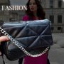 Луксозна дамска чанта с метална дръжка за рамо тип синджир, снимка 5