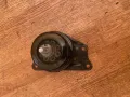 Десен тампон двигател Фолксваген Поло 1.4 ТДИ 80 к.сПоло , снимка 3