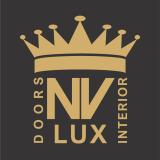 Търговец-консунлтант в шоурум за врати и мебели